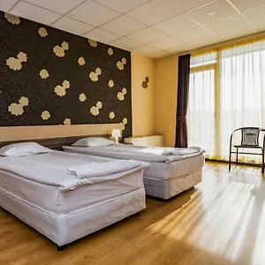 2* מלון Hotel City